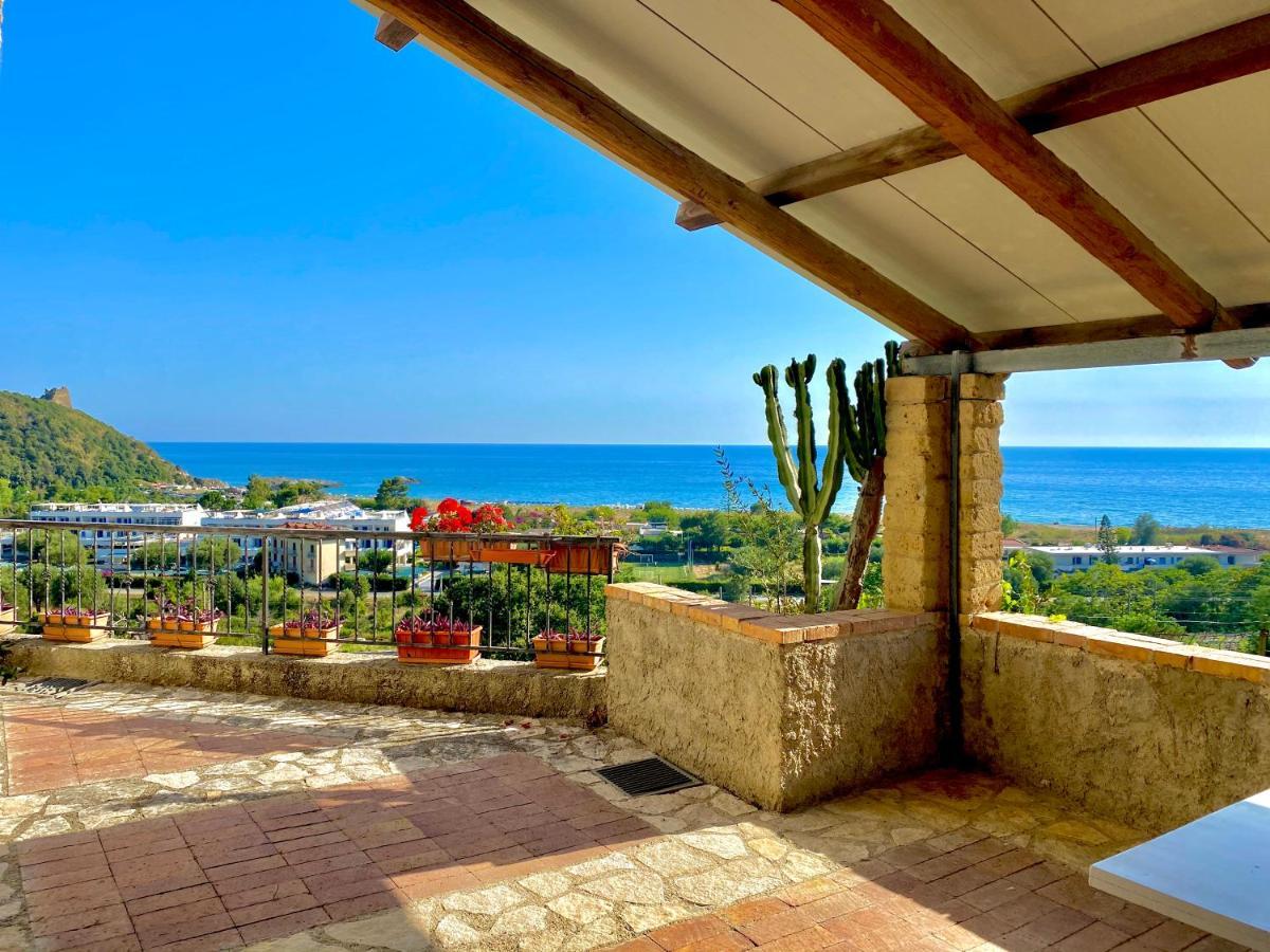 Villa Lo Scoglio Ашеа Екстер'єр фото