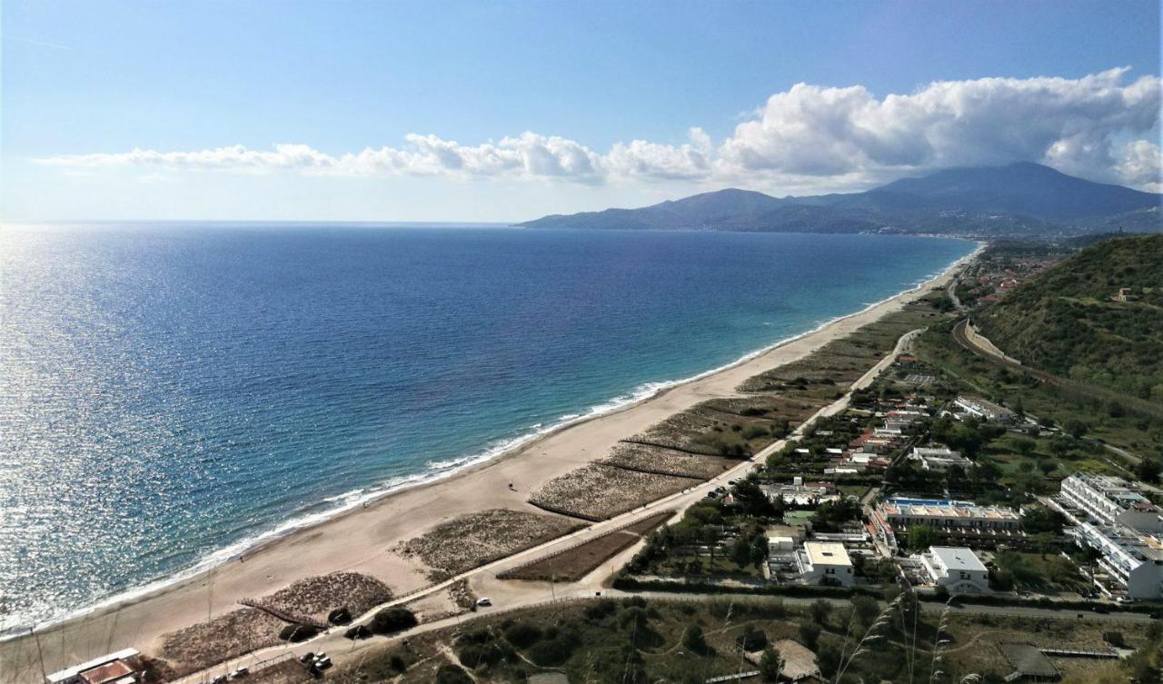Villa Lo Scoglio Ашеа Екстер'єр фото