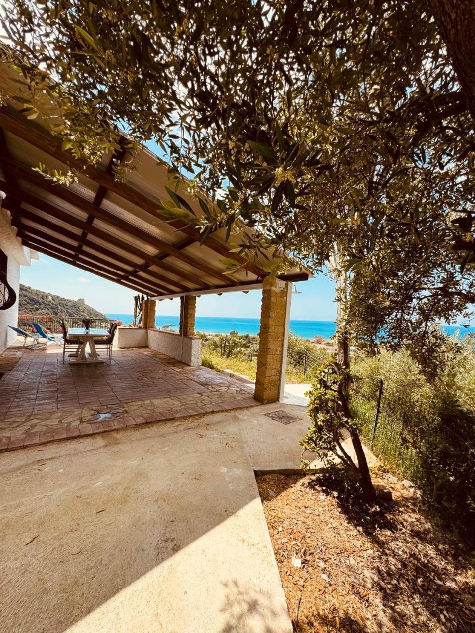 Villa Lo Scoglio Ашеа Екстер'єр фото